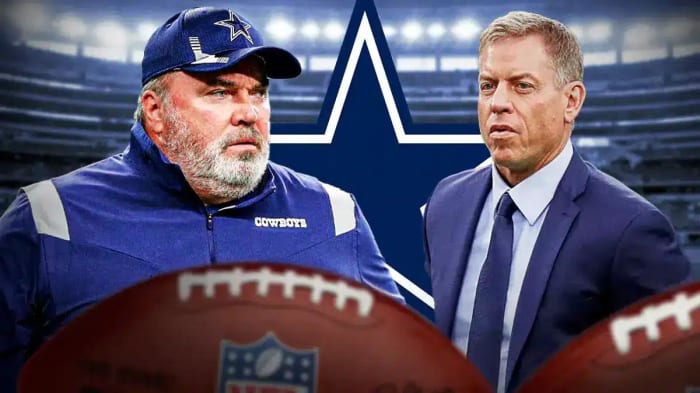 Dallas Cowboys coach Mike McCarthy (left) and former quarterback Troy Aikman (right).